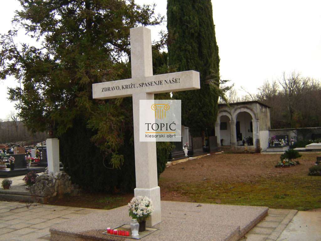 Križ - skulpture od kamena, mramora, granita